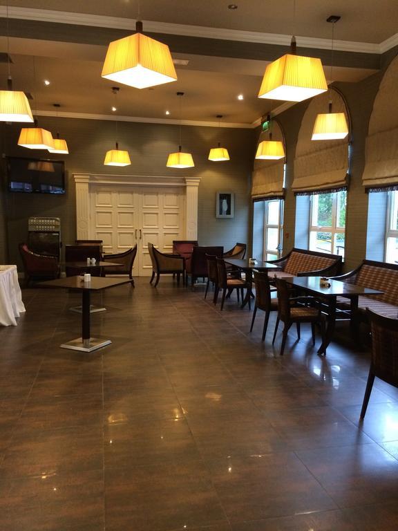 Earl Of Desmond Hotel Tralee Bagian luar foto